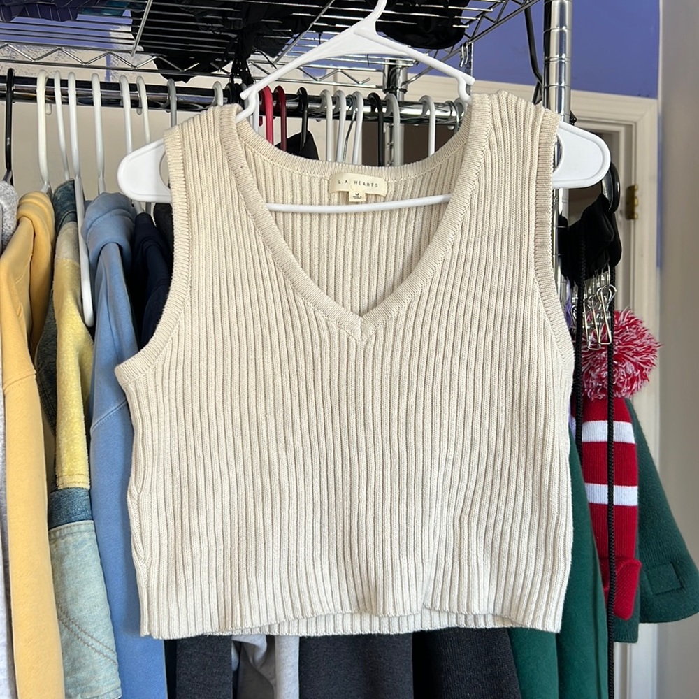 Sweater vest